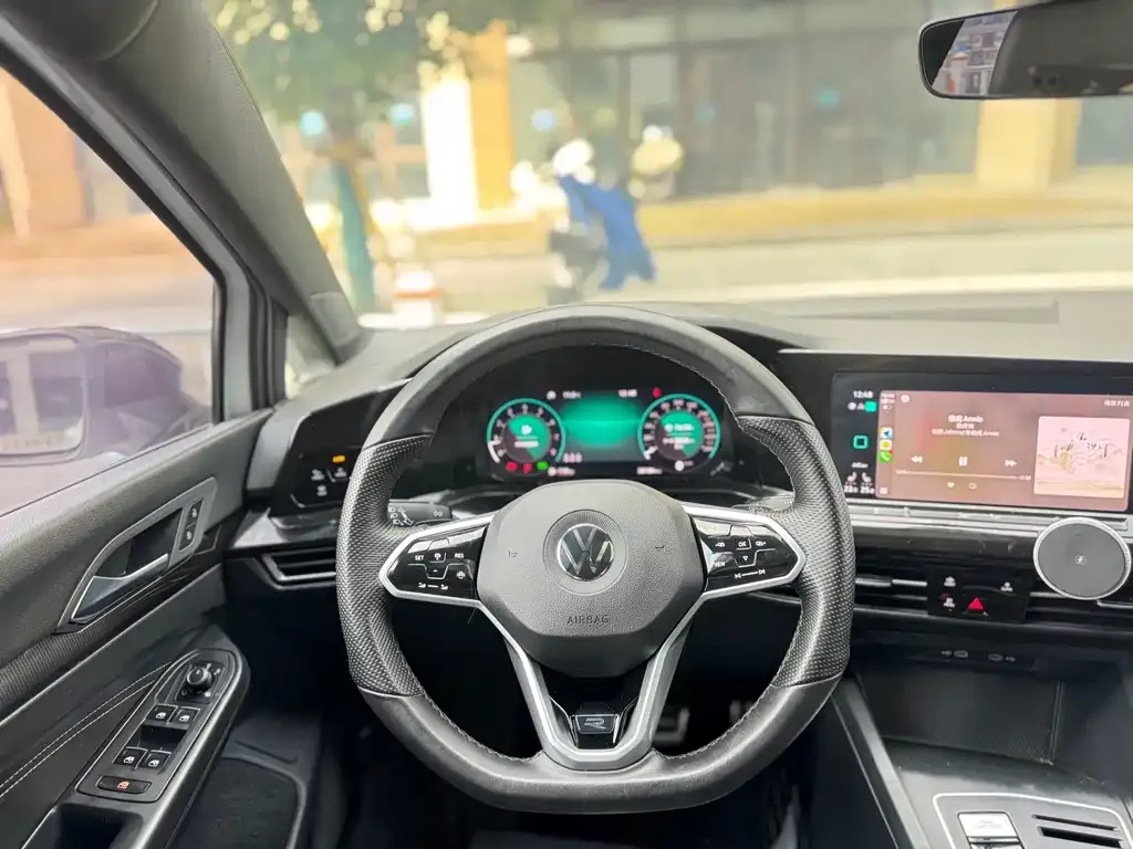 Volkswagen Golf 2023 из CN, фото 7