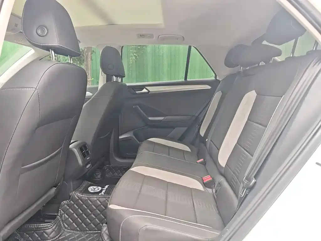 Volkswagen T-Roc 2022 из CN, фото 2