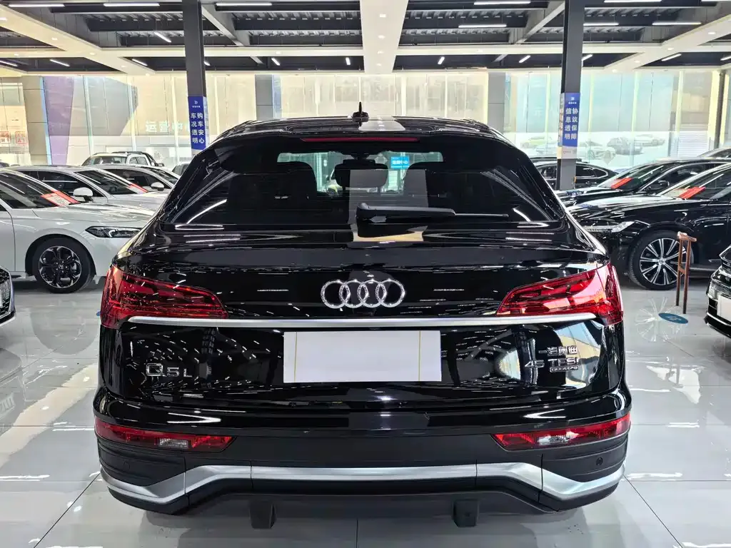 Audi Q5L Sportback 2021 из CN, фото 10