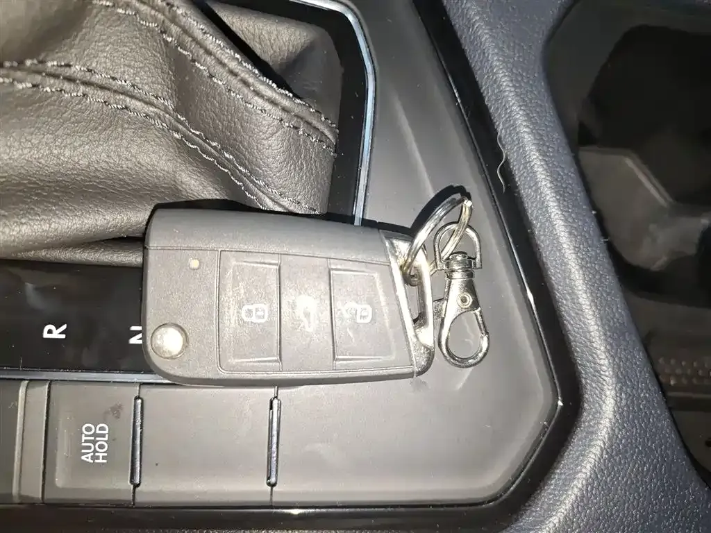 Volkswagen Tharu 2023 из CN, фото 9