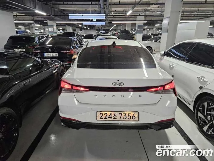 Hyundai AVANTE — фото 4