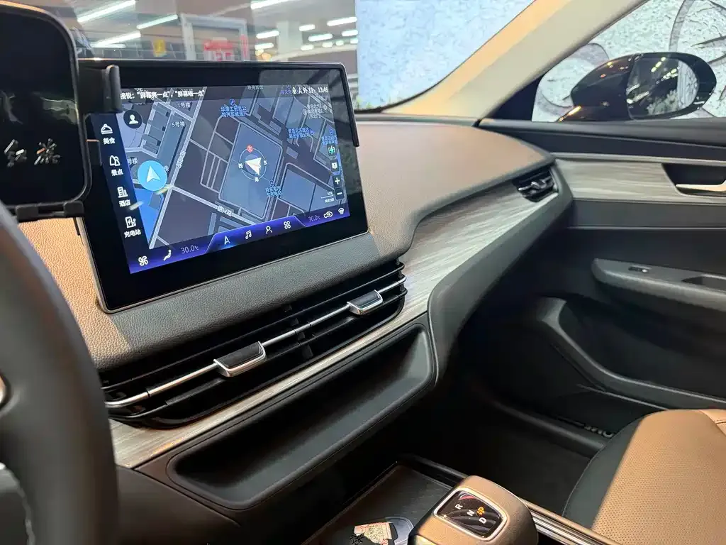 Hongqi E-QM5 2024 из CN, фото 8