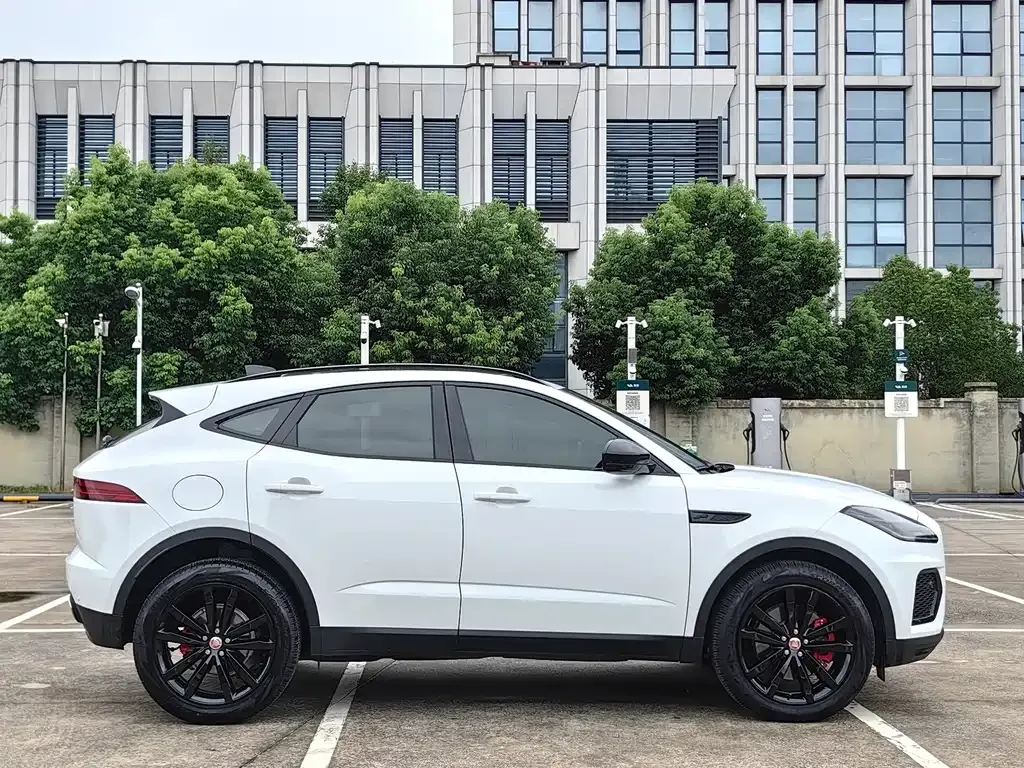 Jaguar E-PACE 2024 из CN, фото 3