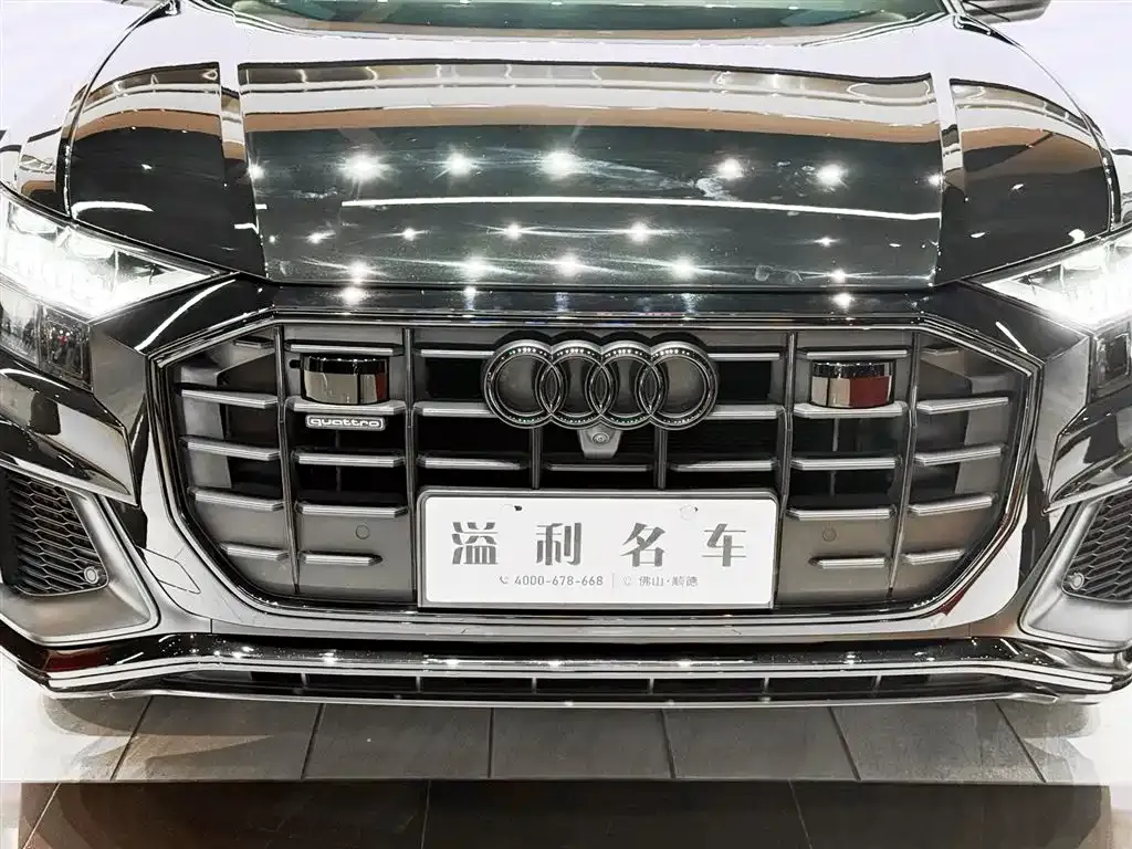 Audi Q8 2023 из CN, фото 4