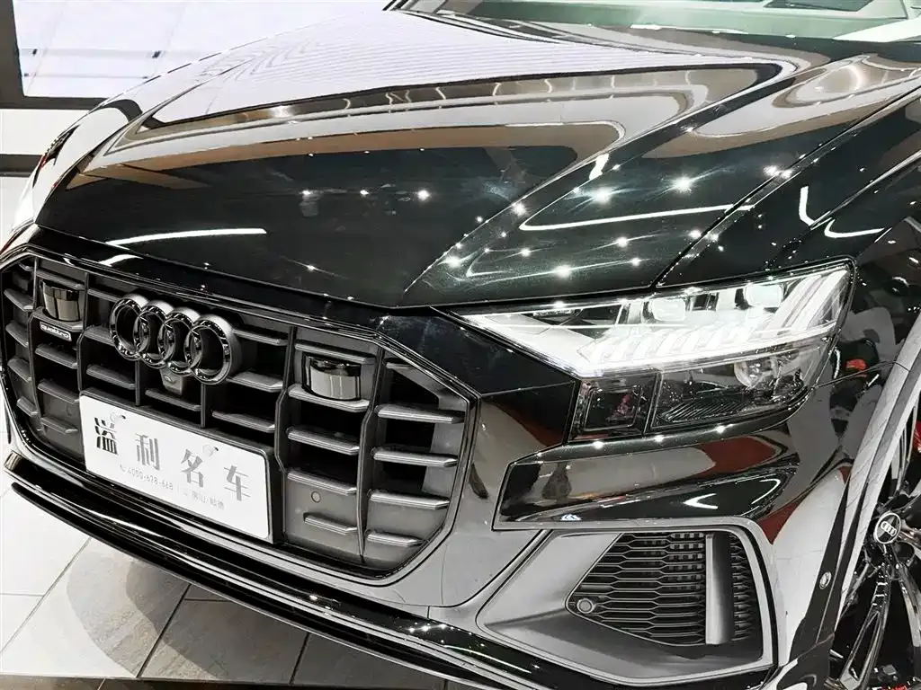 Audi Q8 2023 из CN, фото 5