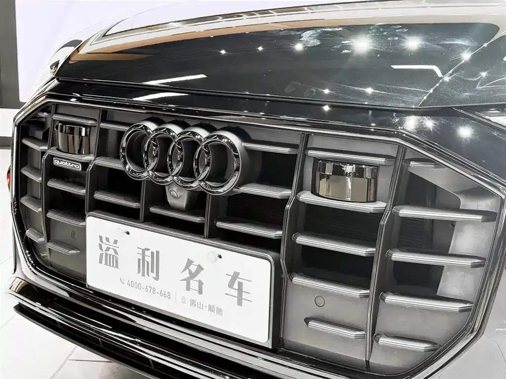Audi Q8 2023 из CN, фото 3