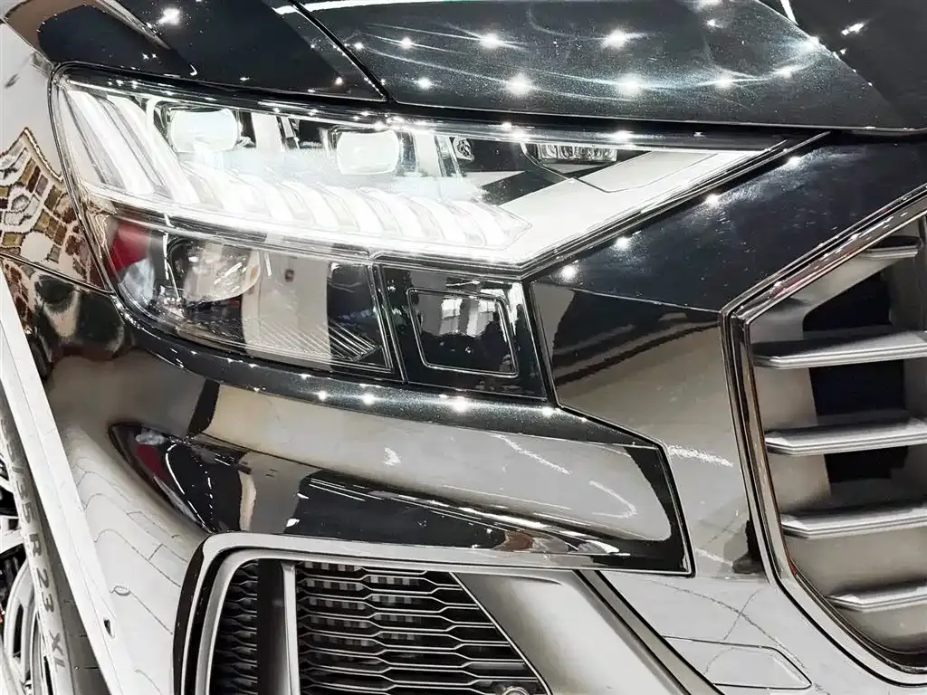Audi Q8 2023 из CN, фото 6