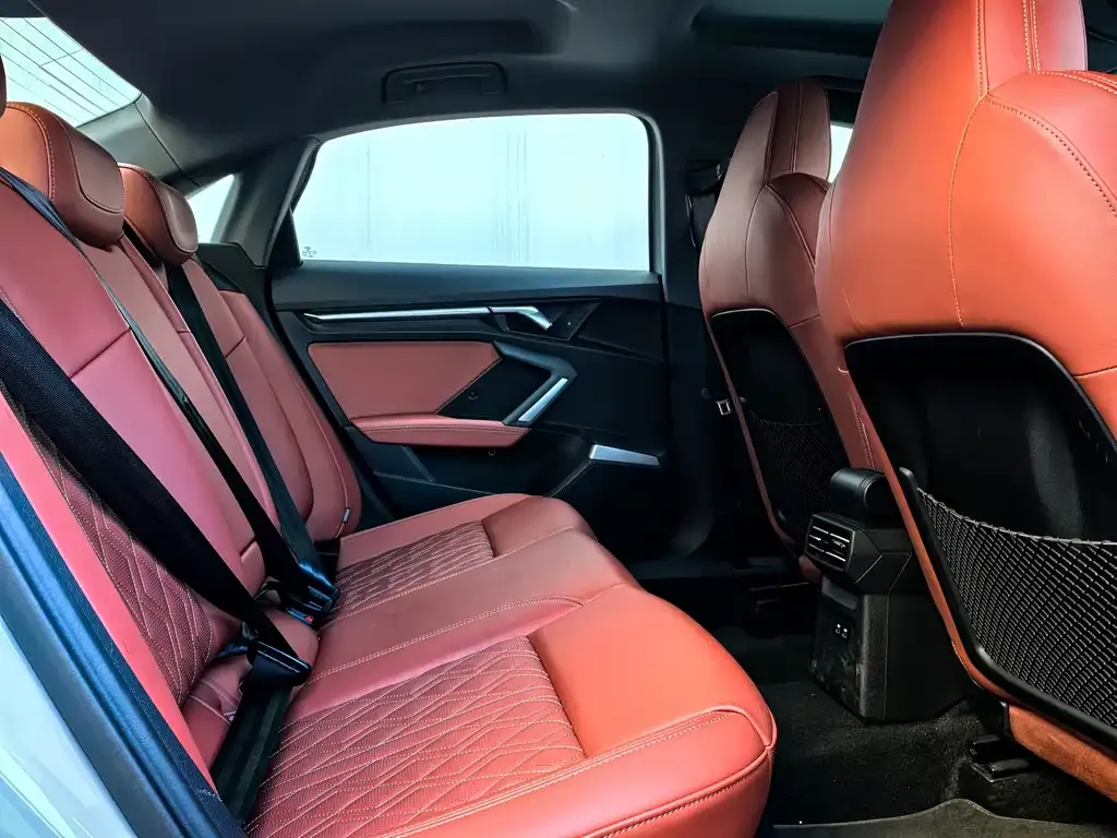 Audi A3 2024 из CN, фото 8
