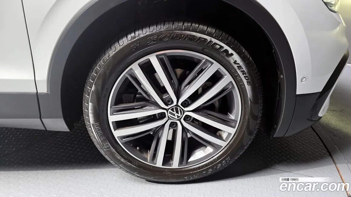 Volkswagen Tiguan 2023 из KR, фото 6