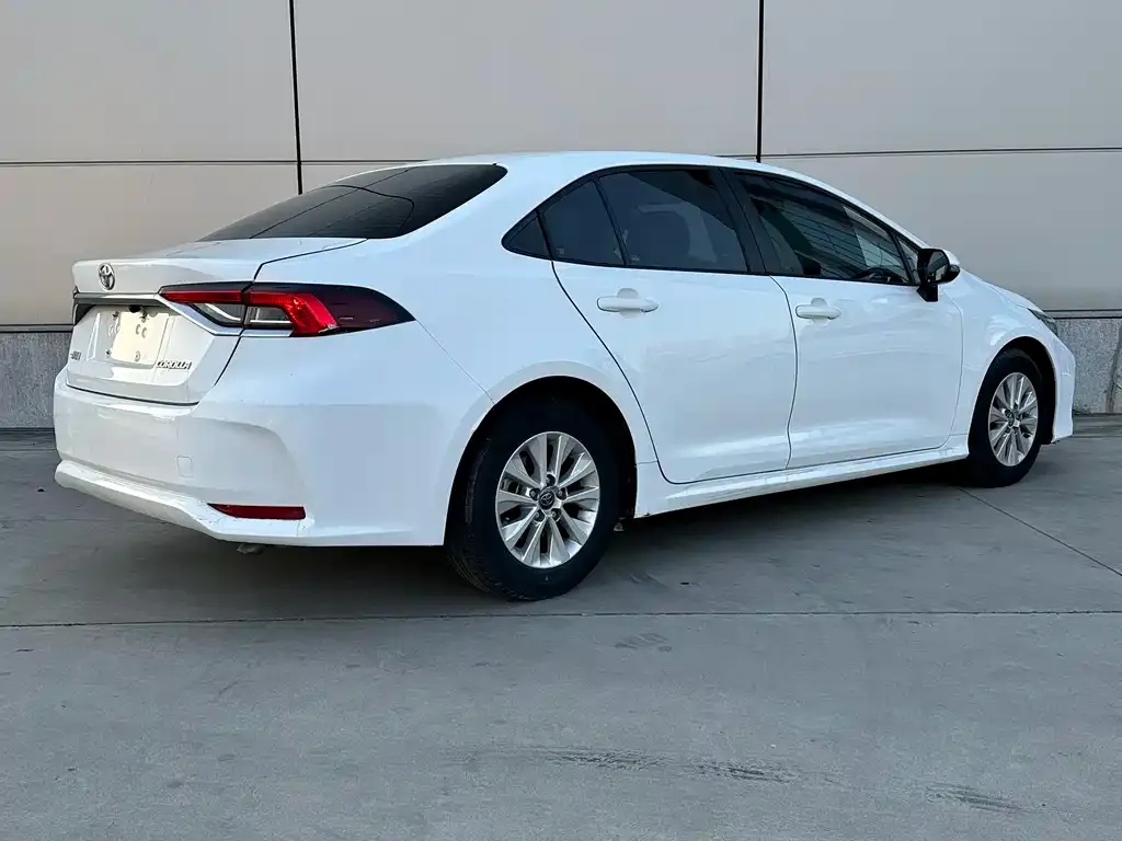 Toyota Corolla 2023 из CN, фото 8