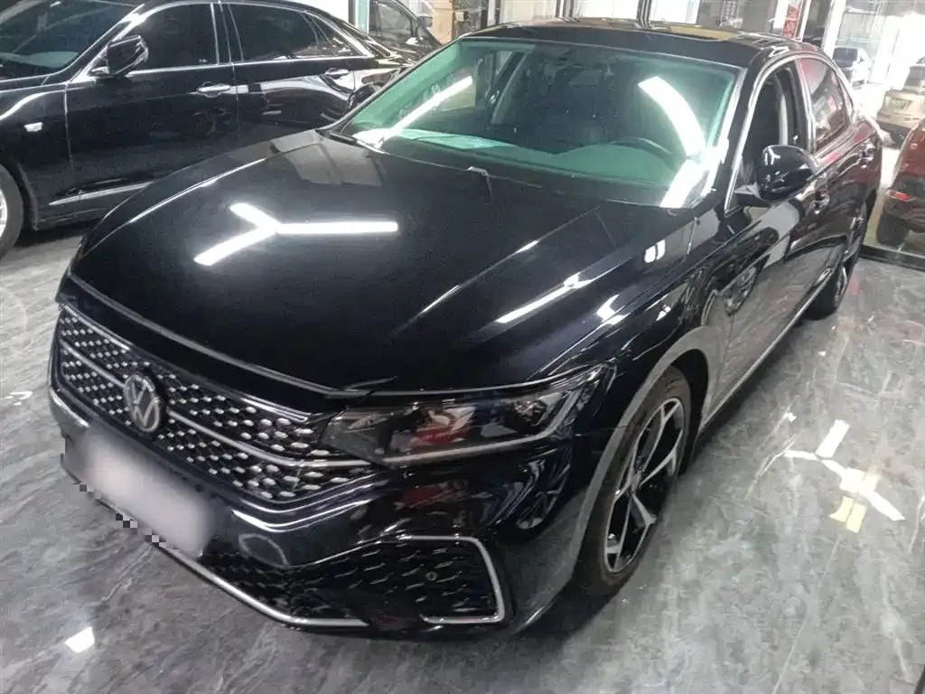 Volkswagen Passat 2023 из CN, фото 1