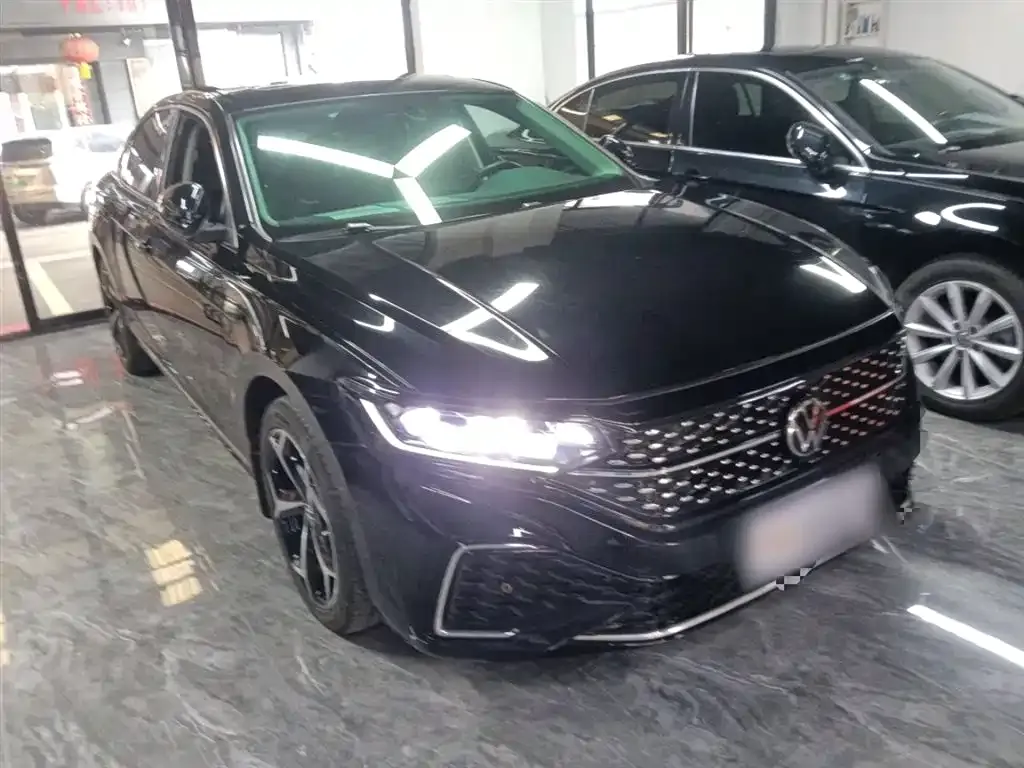 Volkswagen Passat 2023 из CN, фото 4