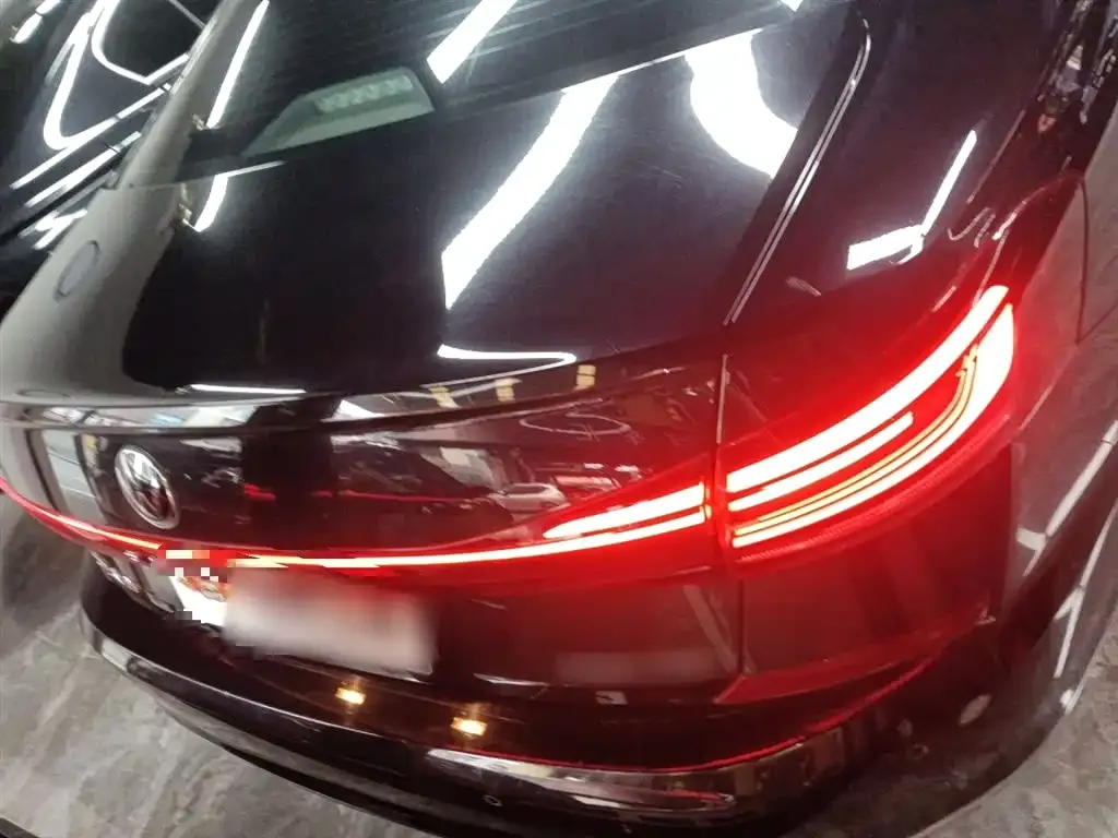 Volkswagen Passat 2023 из CN, фото 2