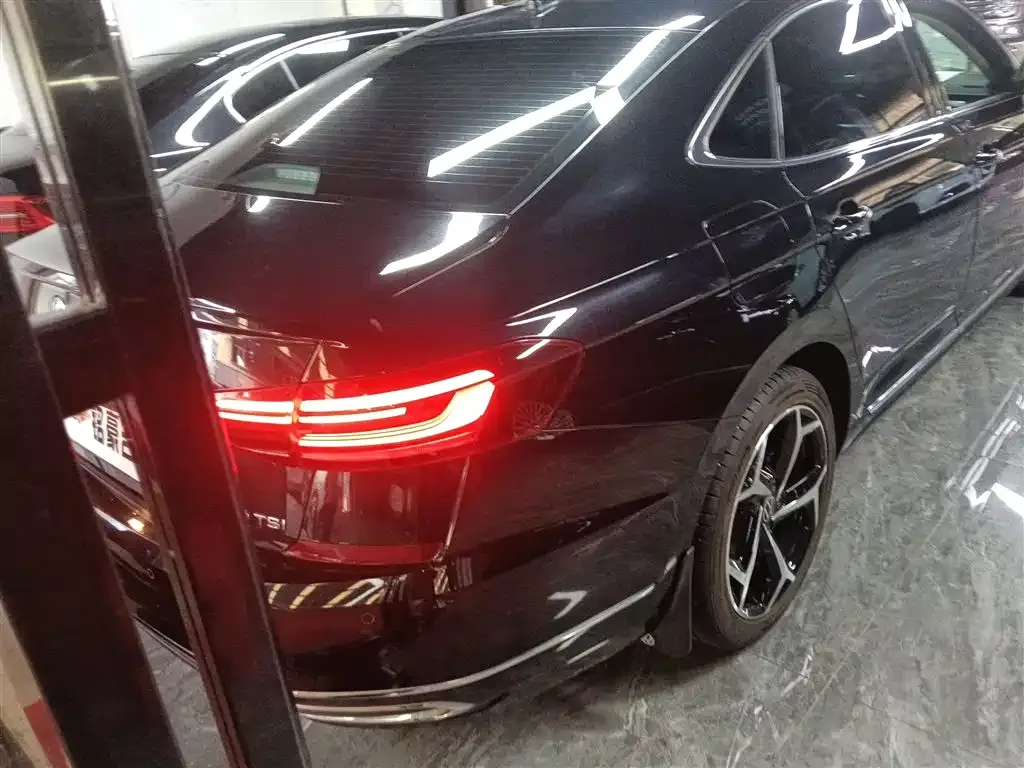 Volkswagen Passat 2023 из CN, фото 7