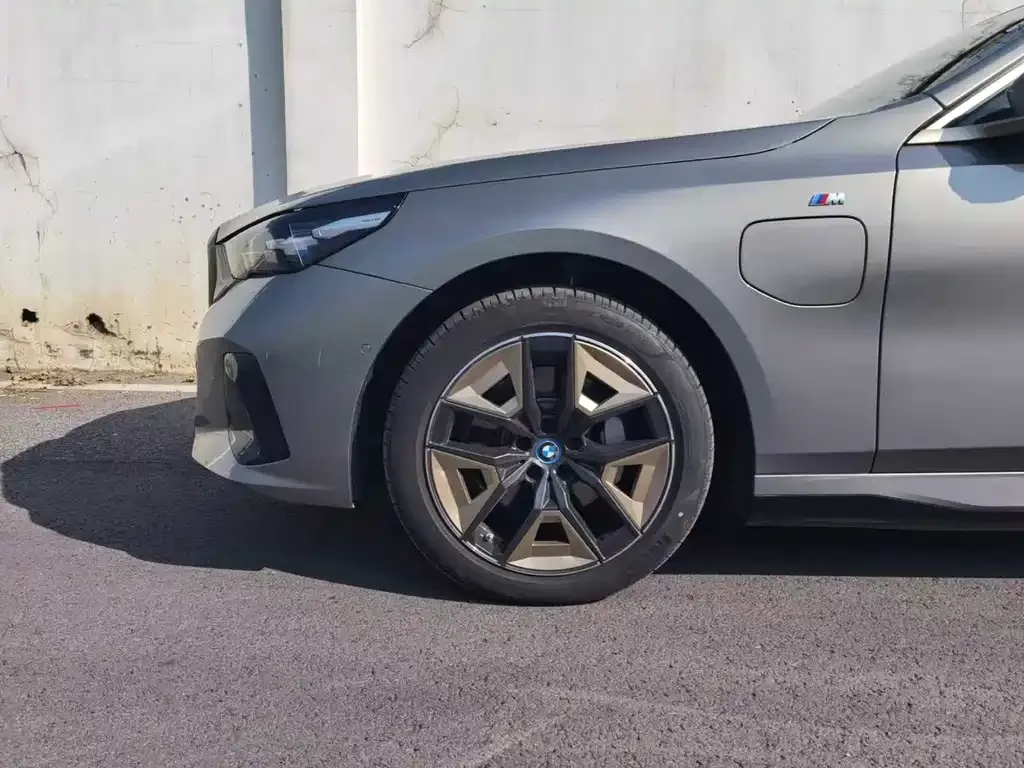 BMW i5 2024 из CN, фото 9