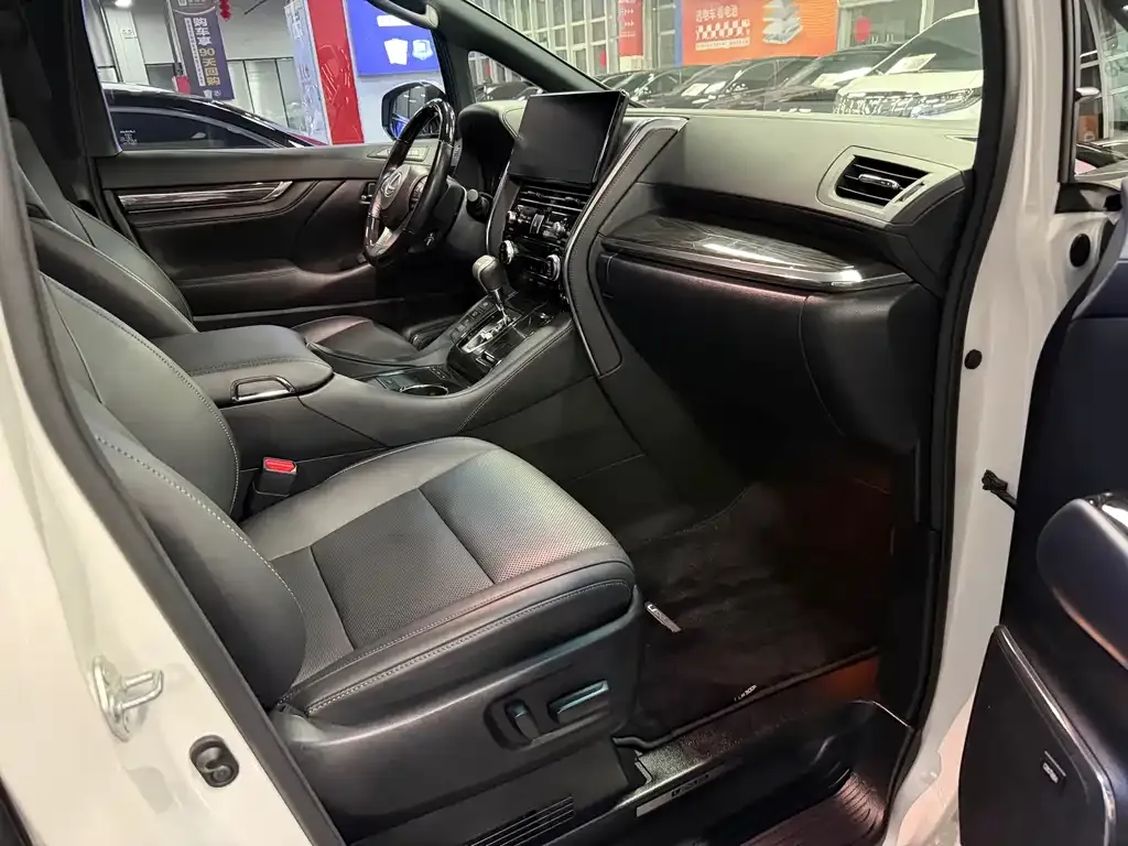 Lexus LM 2021 из CN, фото 3