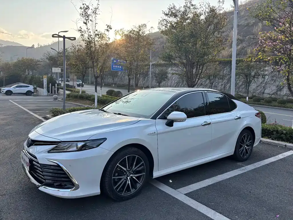 Toyota Camry 2022 из CN, фото 1