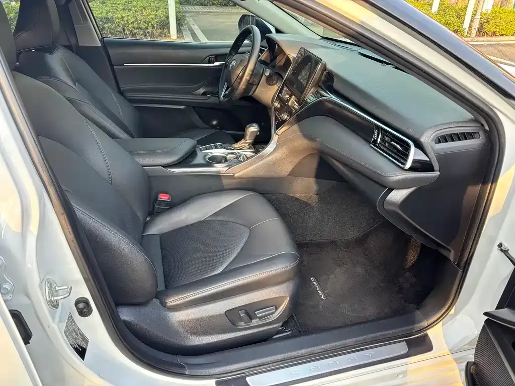 Toyota Camry 2022 из CN, фото 7