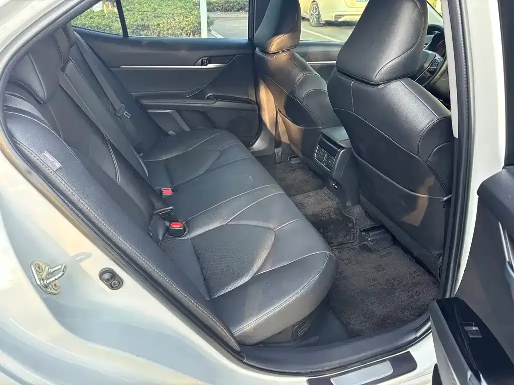 Toyota Camry 2022 из CN, фото 9