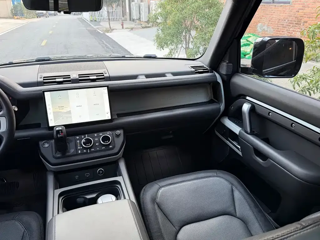 Land Rover Defender 2024 из CN, фото 10