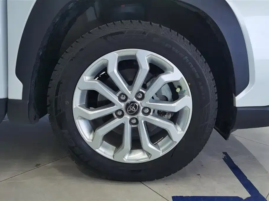 Toyota Frontlander 2024 из CN, фото 4