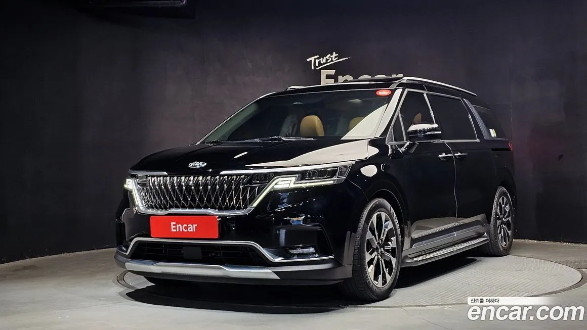 Kia Carnival — фото 1