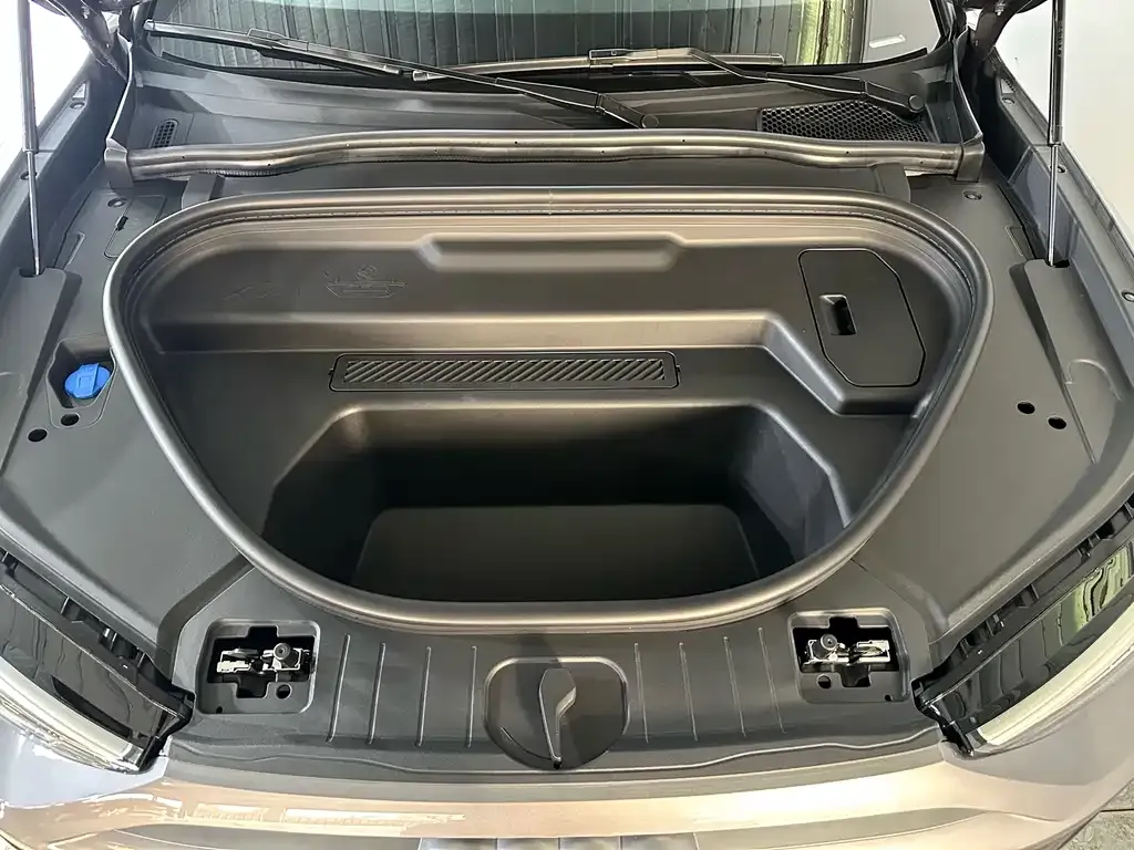 Audi Q6L e-tron 2025 из CN, фото 5