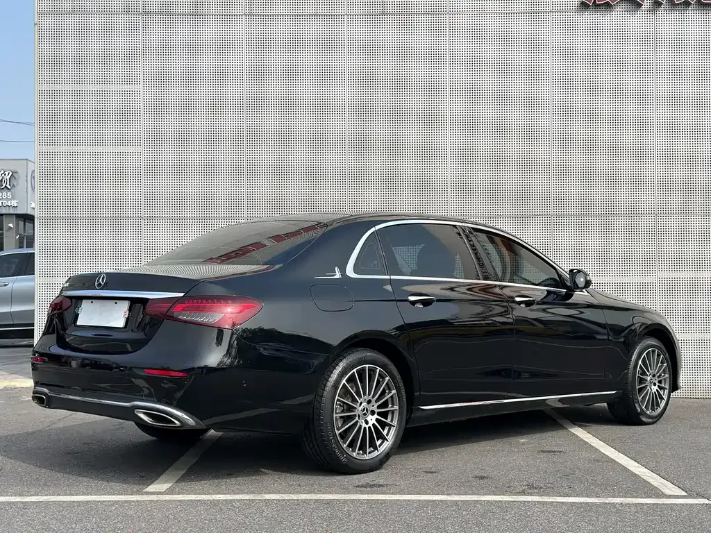 Mercedes-Benz E-Class 2022 из CN, фото 8