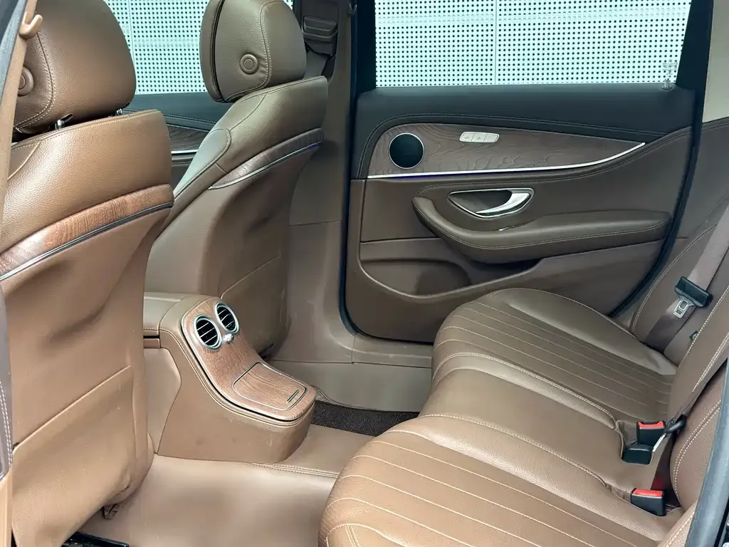 Mercedes-Benz E-Class 2022 из CN, фото 4