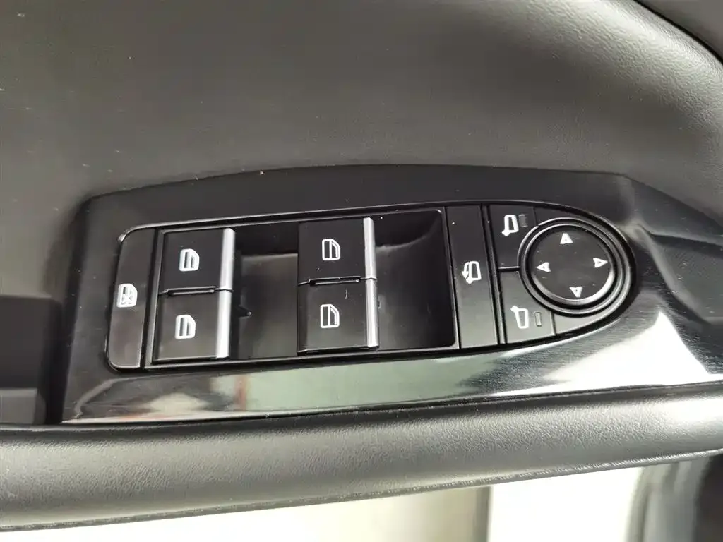 Mazda 3 Axela 2023 из CN, фото 8