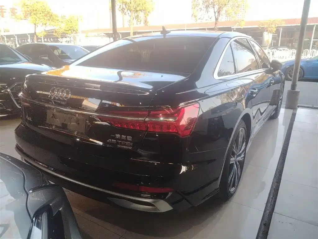 Audi A6L 2023 из CN, фото 7