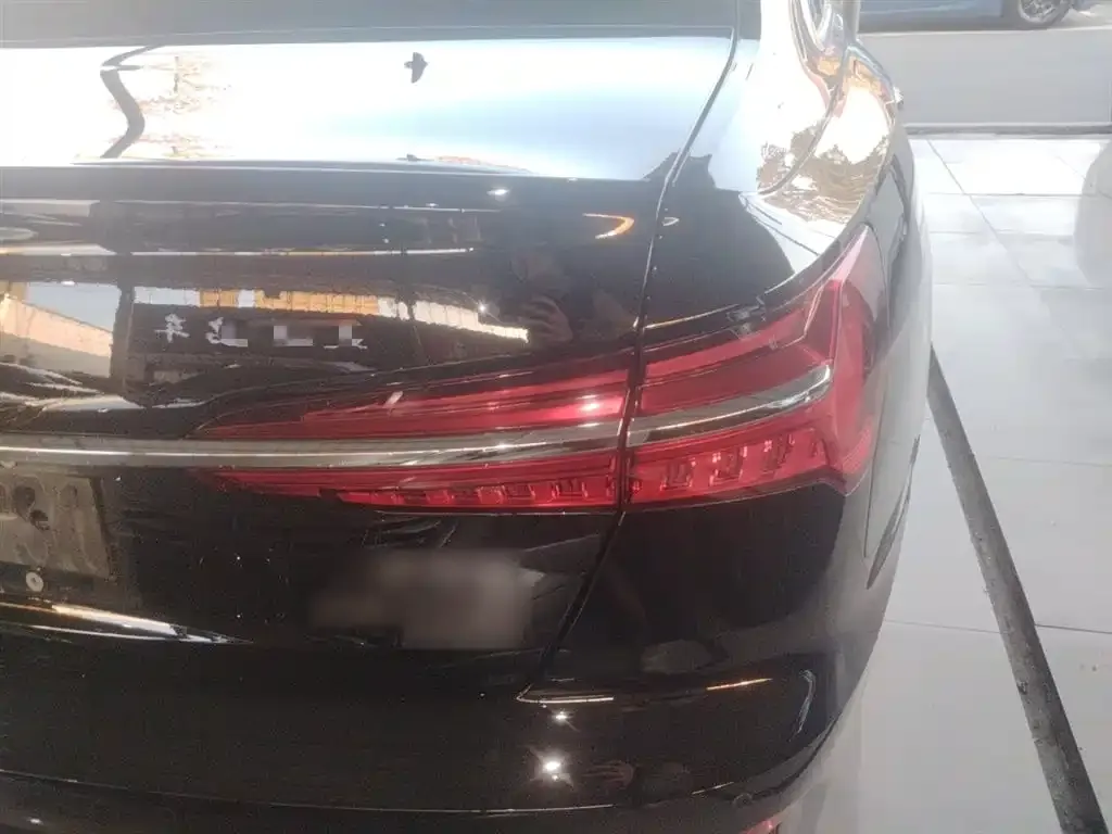 Audi A6L 2023 из CN, фото 4