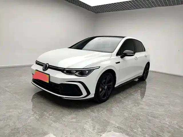 Volkswagen Golf 2023 из CN, фото 1