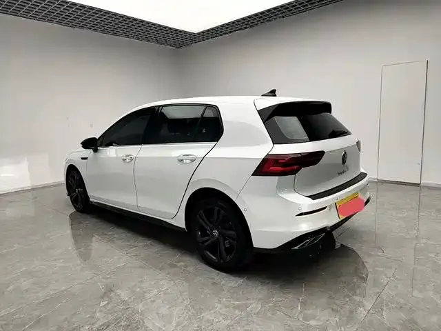 Volkswagen Golf 2023 из CN, фото 2