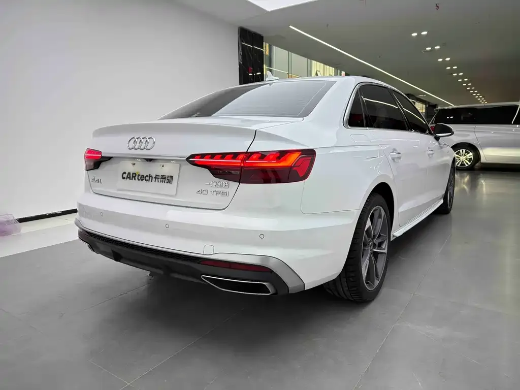 Audi A4L 2024 из CN, фото 8