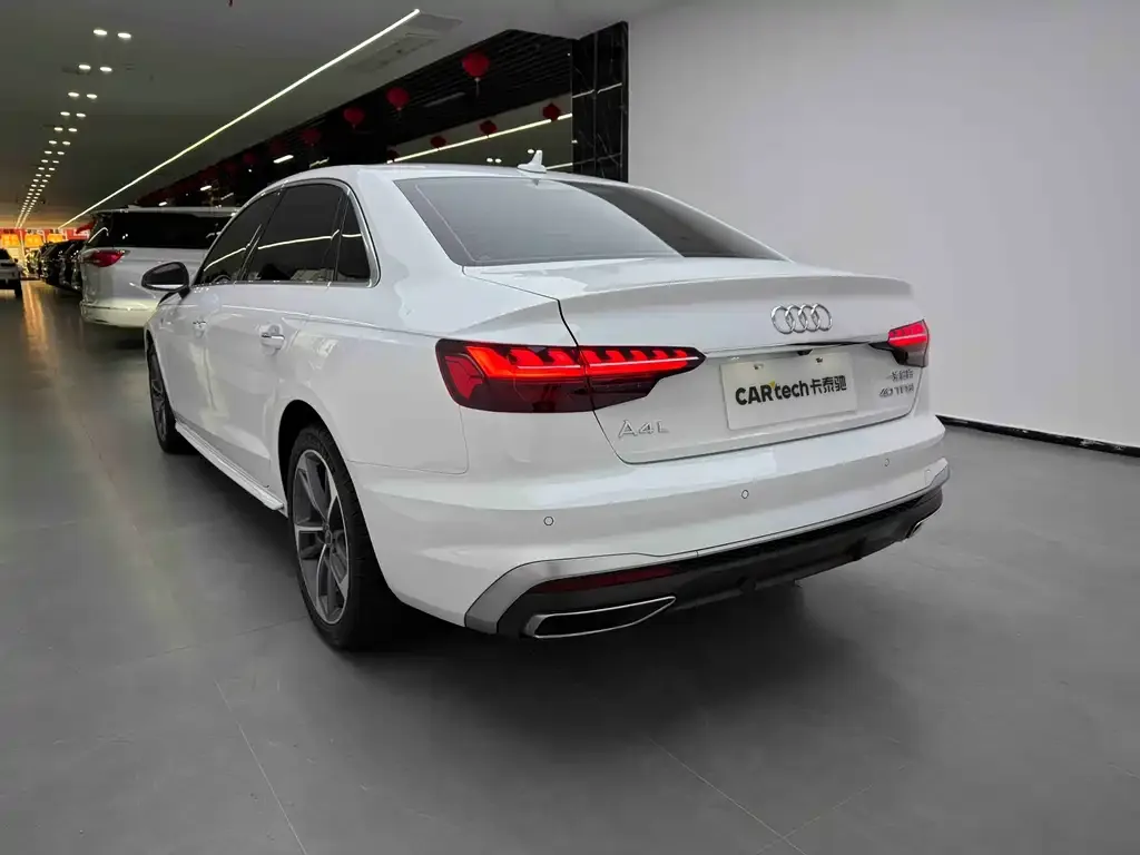 Audi A4L 2024 из CN, фото 4