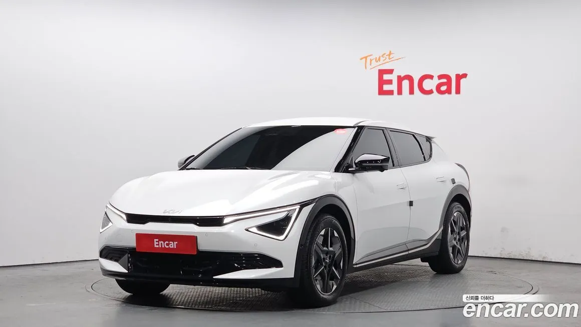 Kia EV6 — фото 1