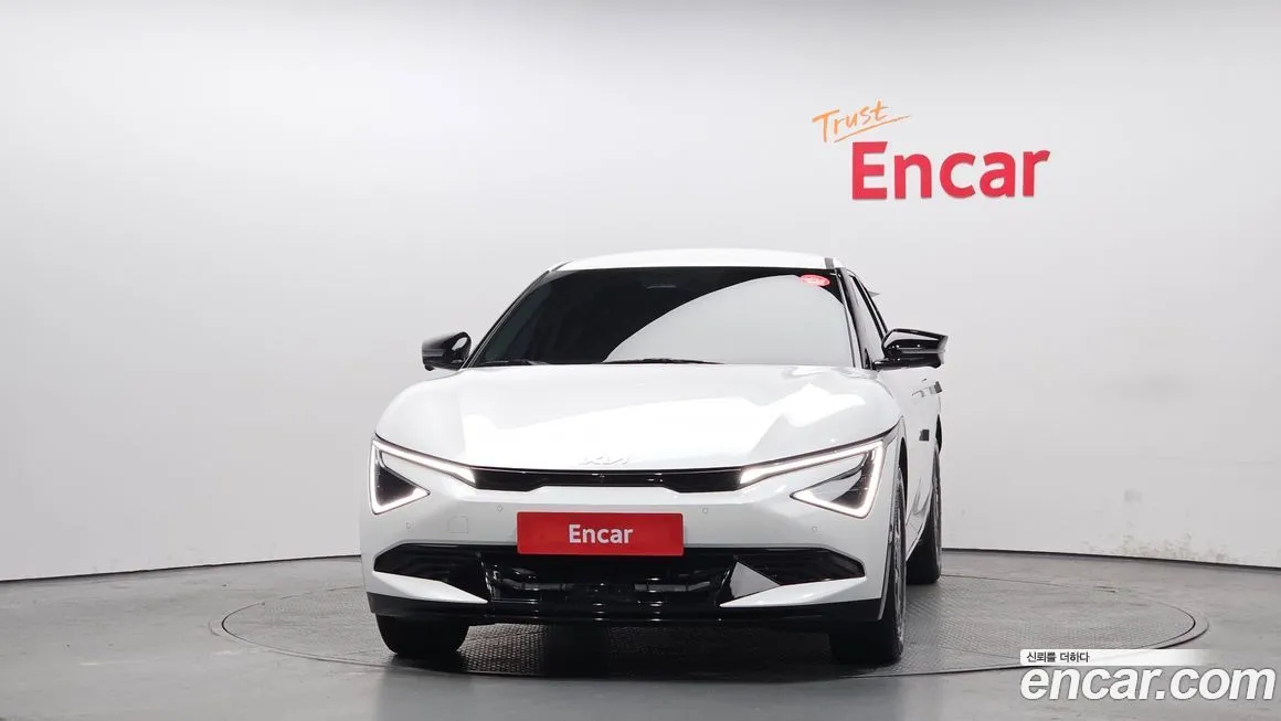 Kia EV6 — фото 9