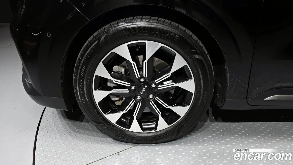 Kia Carnival 2023 из KR, фото 7