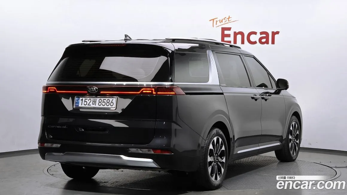 Kia Carnival — фото 2