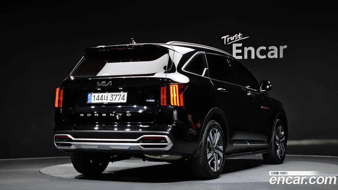 Kia Sorento — фото 9