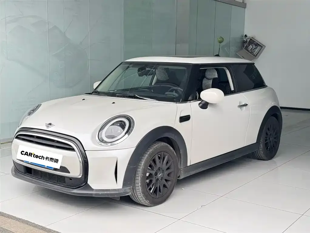 MINI Cooper (3-door) 2023 из CN, фото 1