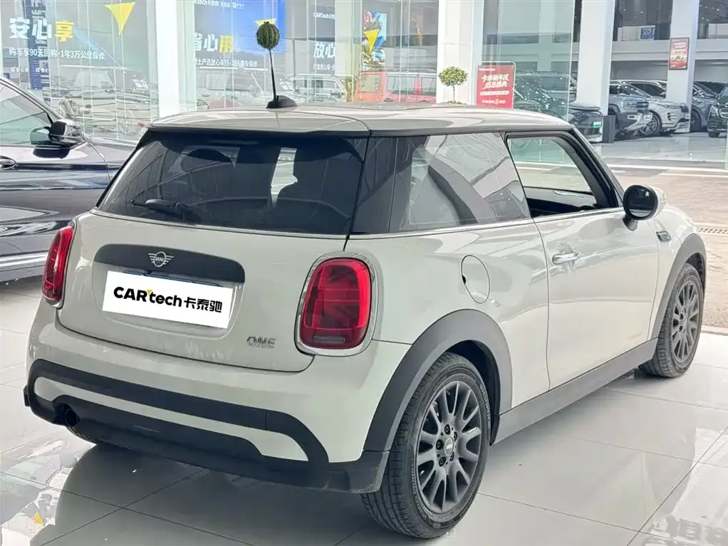 MINI Cooper (3-door) 2023 из CN, фото 3