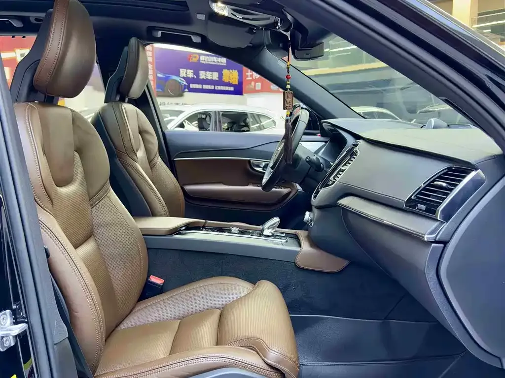 Volvo XC90 PHEV 2021 из CN, фото 10