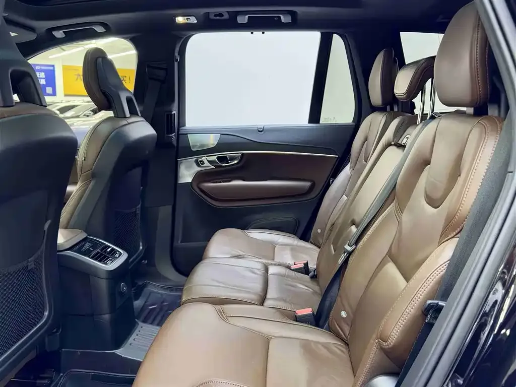 Volvo XC90 PHEV 2021 из CN, фото 5