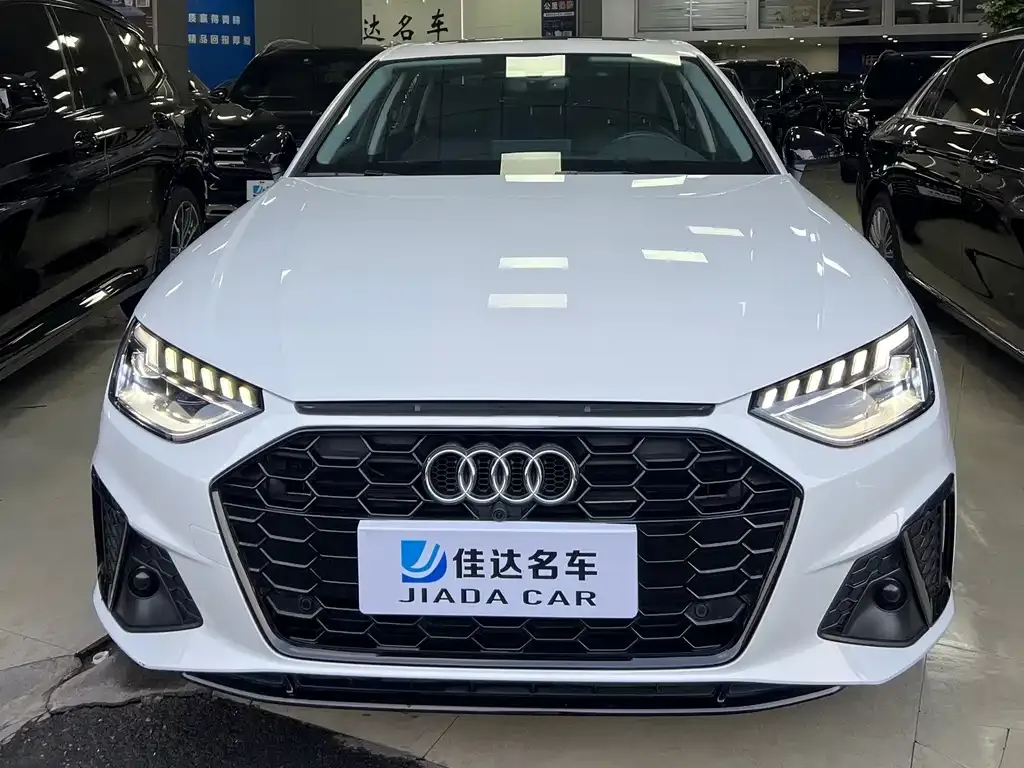 Audi A4L 2023 из CN, фото 10