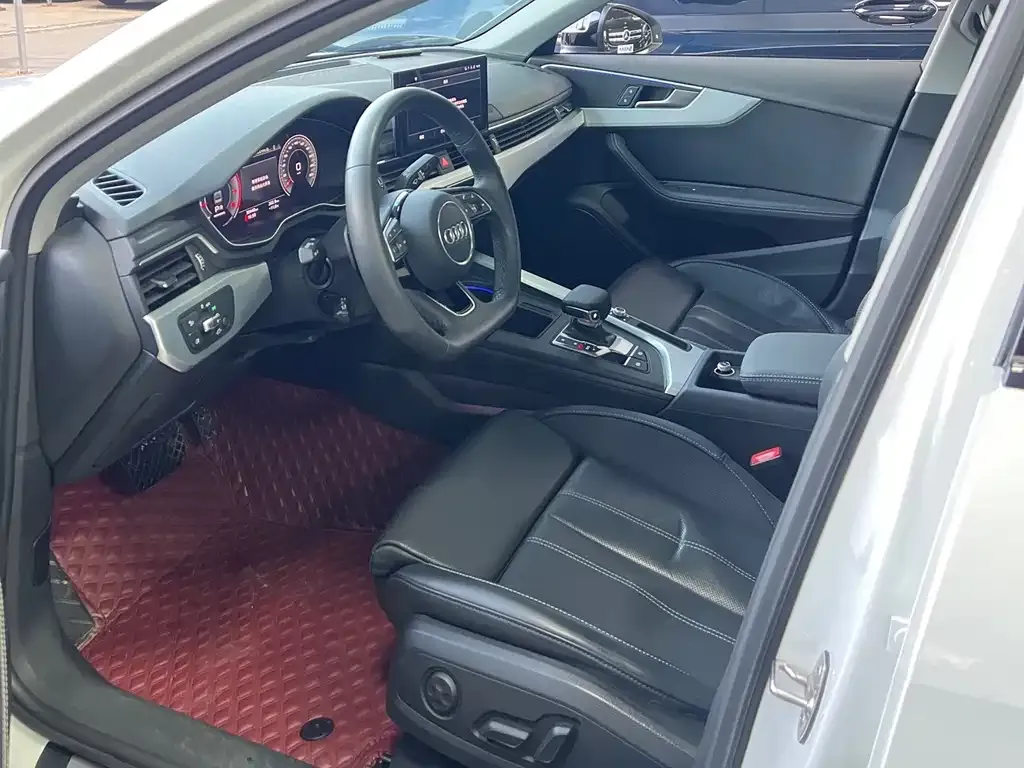 Audi A4L 2023 из CN, фото 6