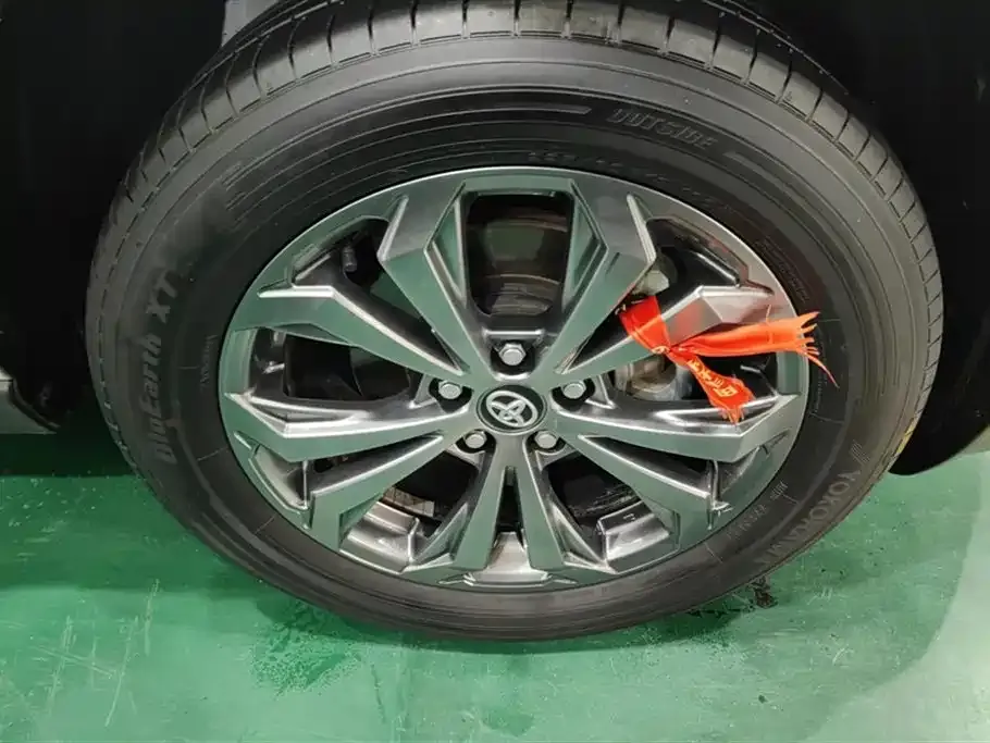 Toyota RAV4 2023 из CN, фото 8