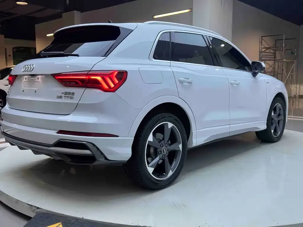 Audi Q3 2022 из CN, фото 8