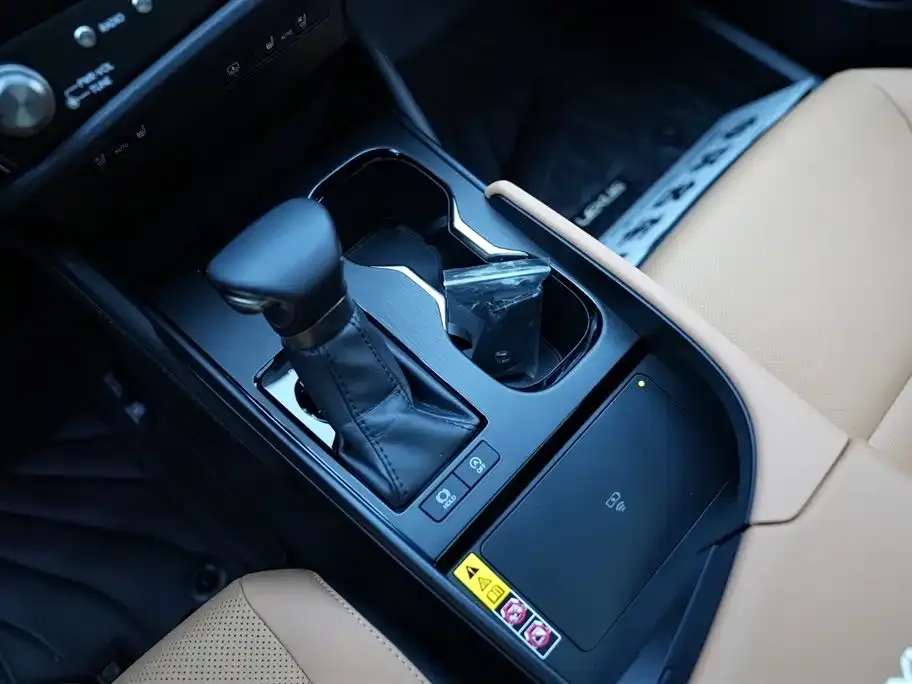 Lexus ES 2024 из CN, фото 8